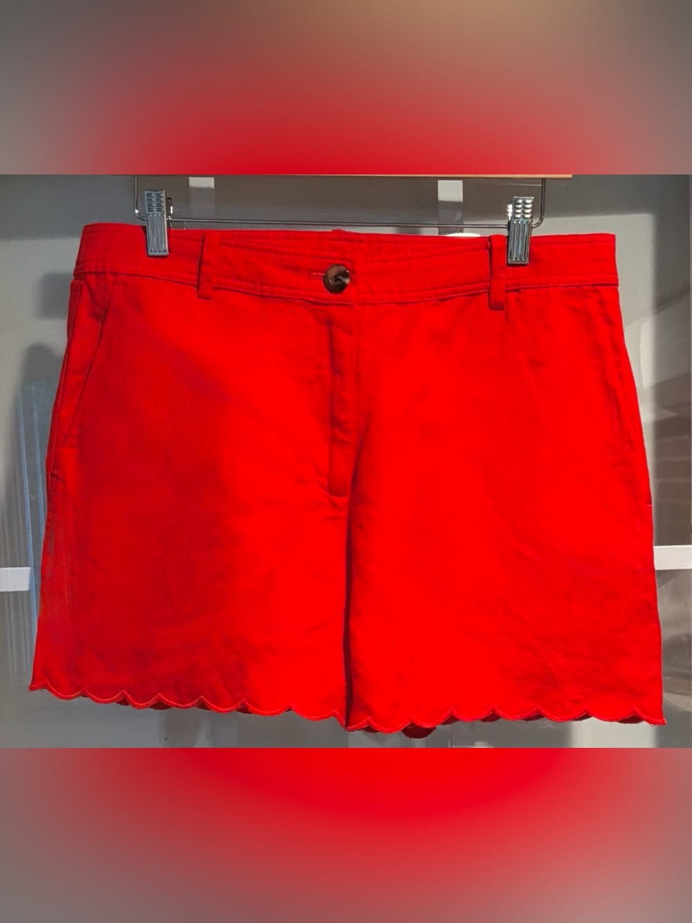 Ann Taylor Red Flat Front Women’s Shorts with Scalloped Hem